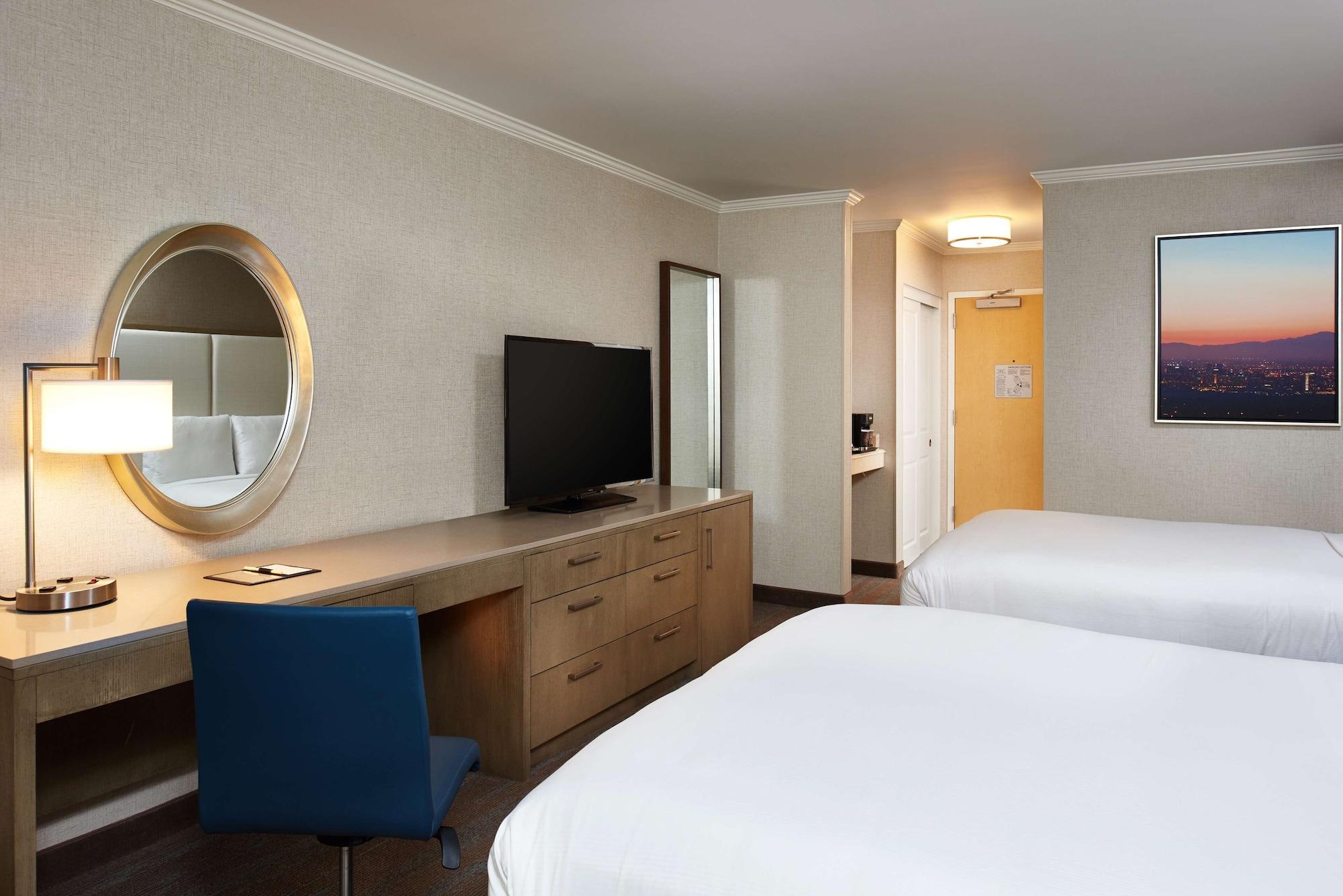 Doubletree By Hilton Irvine Spectrum Eksteriør bilde