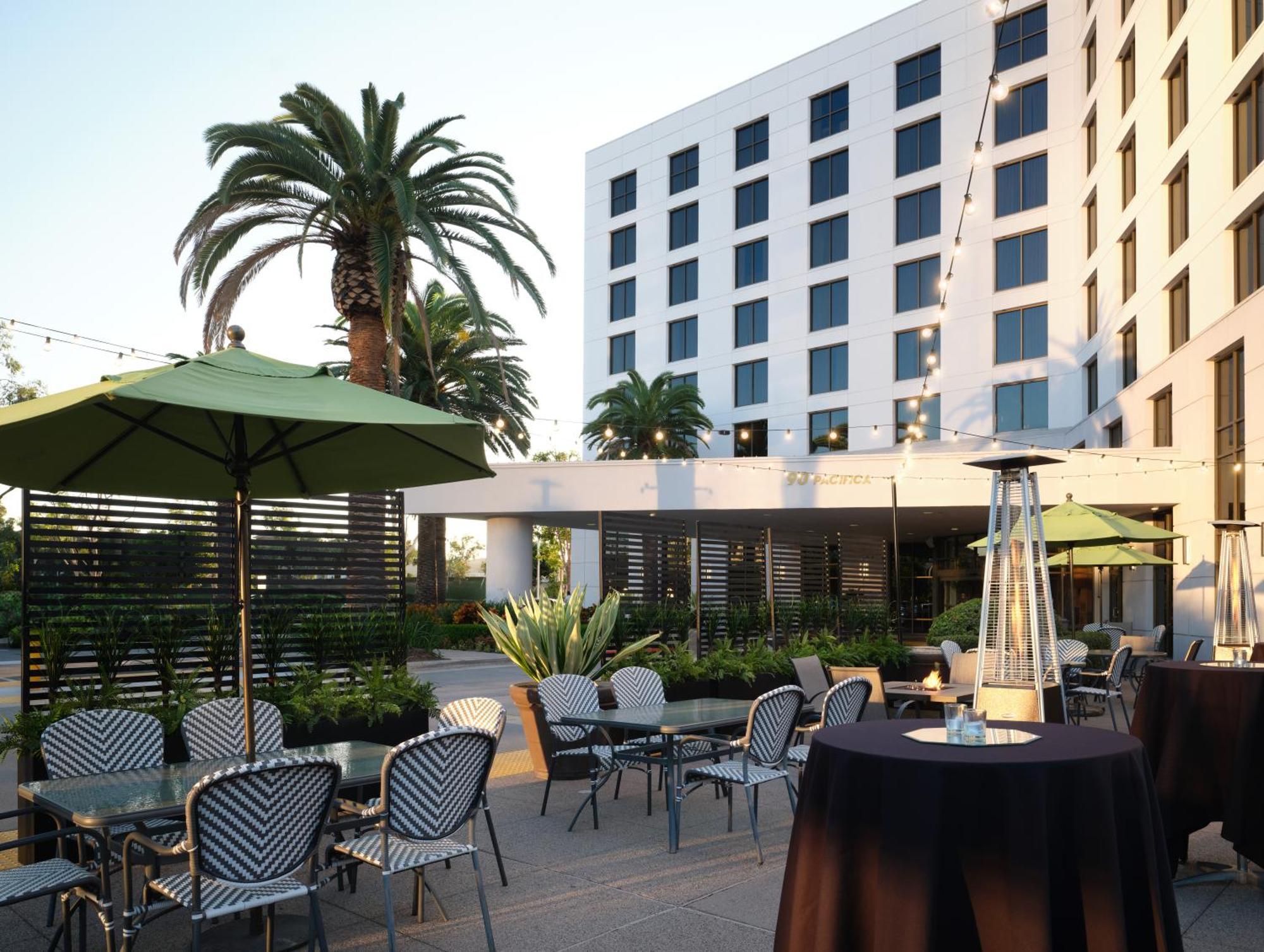 Doubletree By Hilton Irvine Spectrum Eksteriør bilde