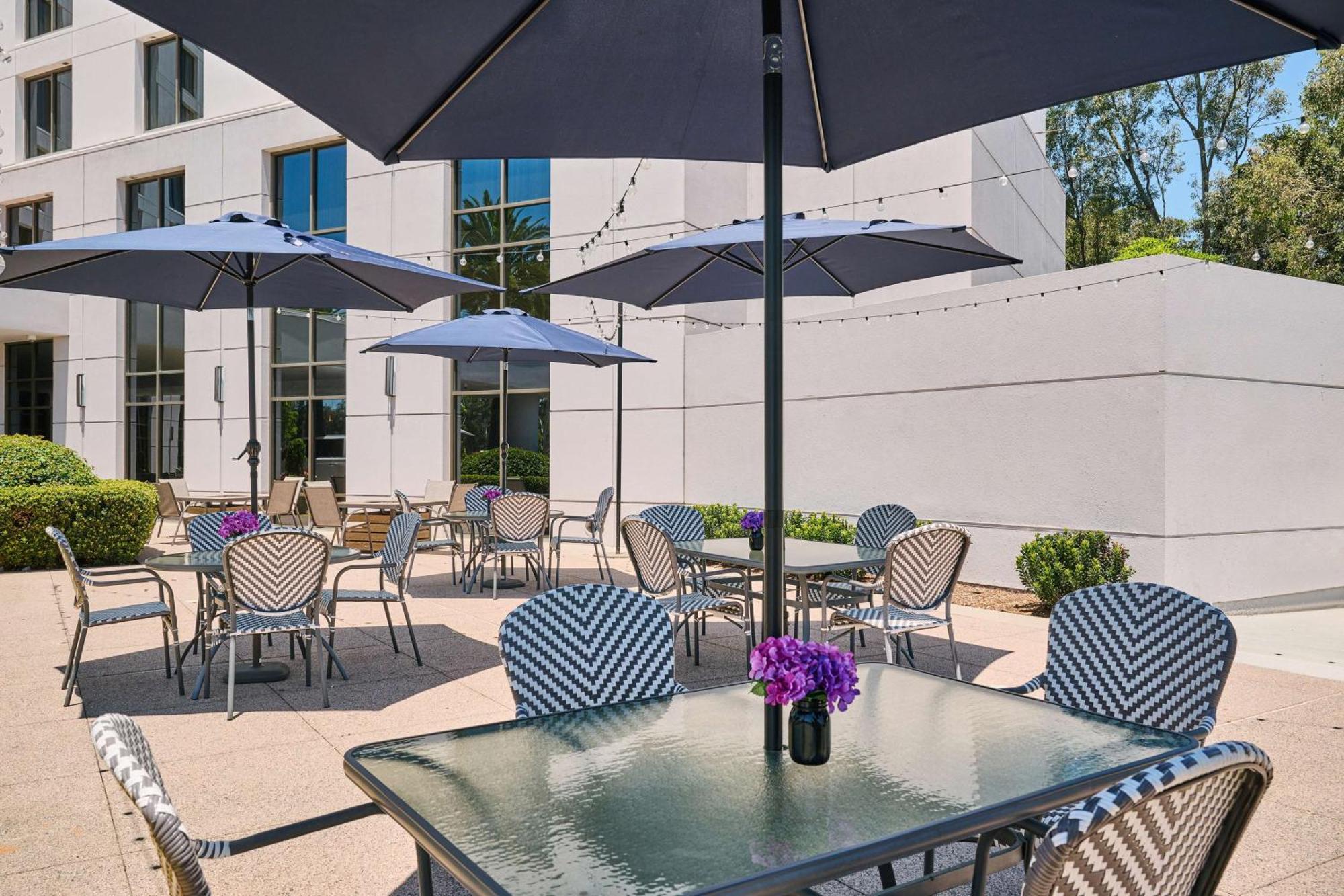 Doubletree By Hilton Irvine Spectrum Eksteriør bilde