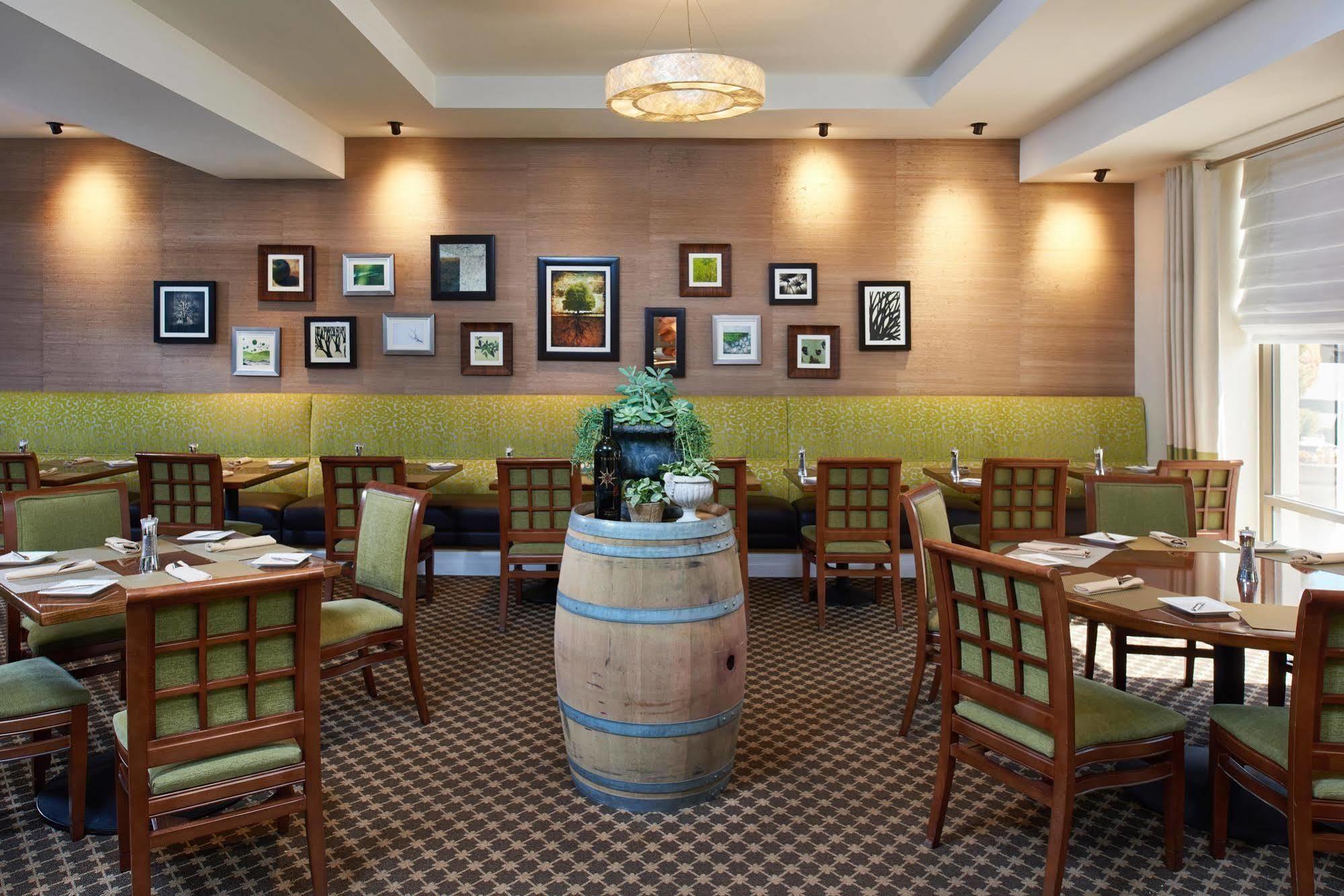 Doubletree By Hilton Irvine Spectrum Eksteriør bilde